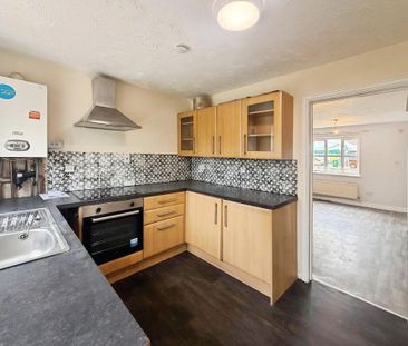 2 bedroom semi-detached house to rent - Photo 2