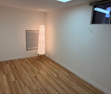 For Lease - 227 Evelyn Avenue Unit# Basement, Toronto, Ontario - Photo 1