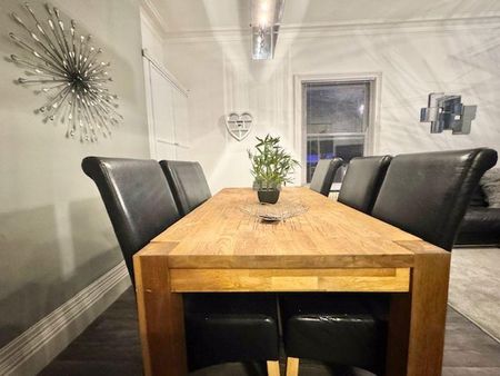 4 bedroom flat to rent - Photo 3