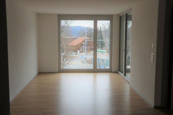 "Moderne Wohnung an bester Lage beim Bahnhof" - Photo 1