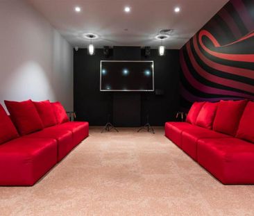 1 bedroom in a flat share to rent - Photo 1