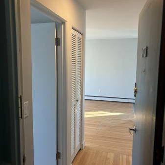 $2490 Beach View renovated unit - Photo 1