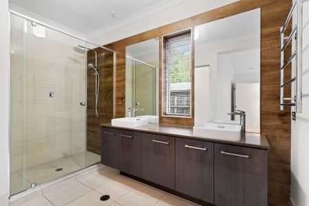 2 Sanctuary Grove Drive, Buderim QLD 4556 - House For Rent | Domain - Photo 4