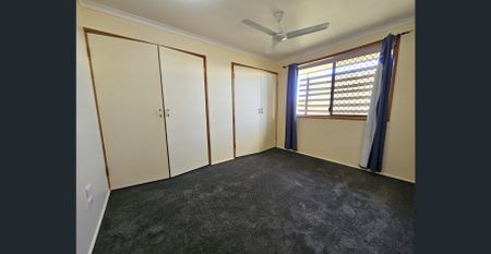 Spacious & Well-Maintained 3 Bedroom Brick Home in Millbank - Photo 3