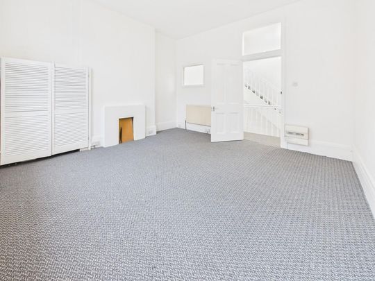 3 bedroom maisonette to rent - Photo 1