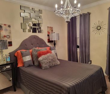 For Lease - 2757 William Jackson Drive, Pickering, Ontario - Photo 2