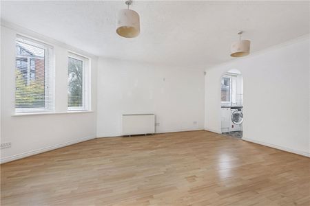 A two bedroom upper ground floor apartment situated in this favoured city centre location next to The Westgate. - Photo 5
