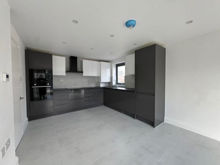 2 bed Apartment for Rent - Photo 4