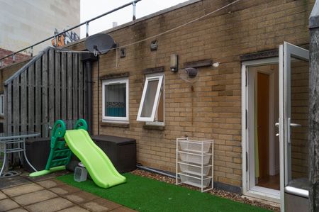 2 Bed Flat, Bond St, BS1 - Photo 4