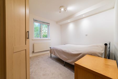 Amalfi House, Ffordd Garthorne, Cardiff Bay - Photo 5