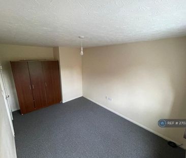 4 bedroom end of terrace house to rent - Photo 4