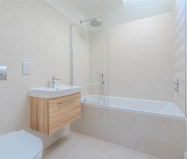 3 bedroom detached house to rent - Photo 4