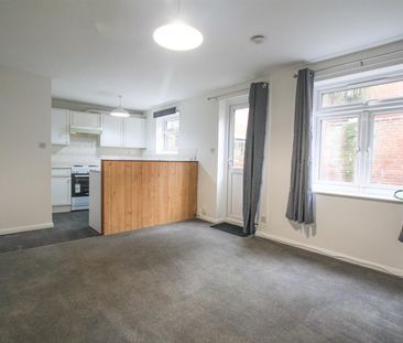 Queens Place, Great Yarmouth - Photo 4