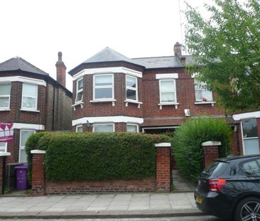 Studio to rent - Photo 6