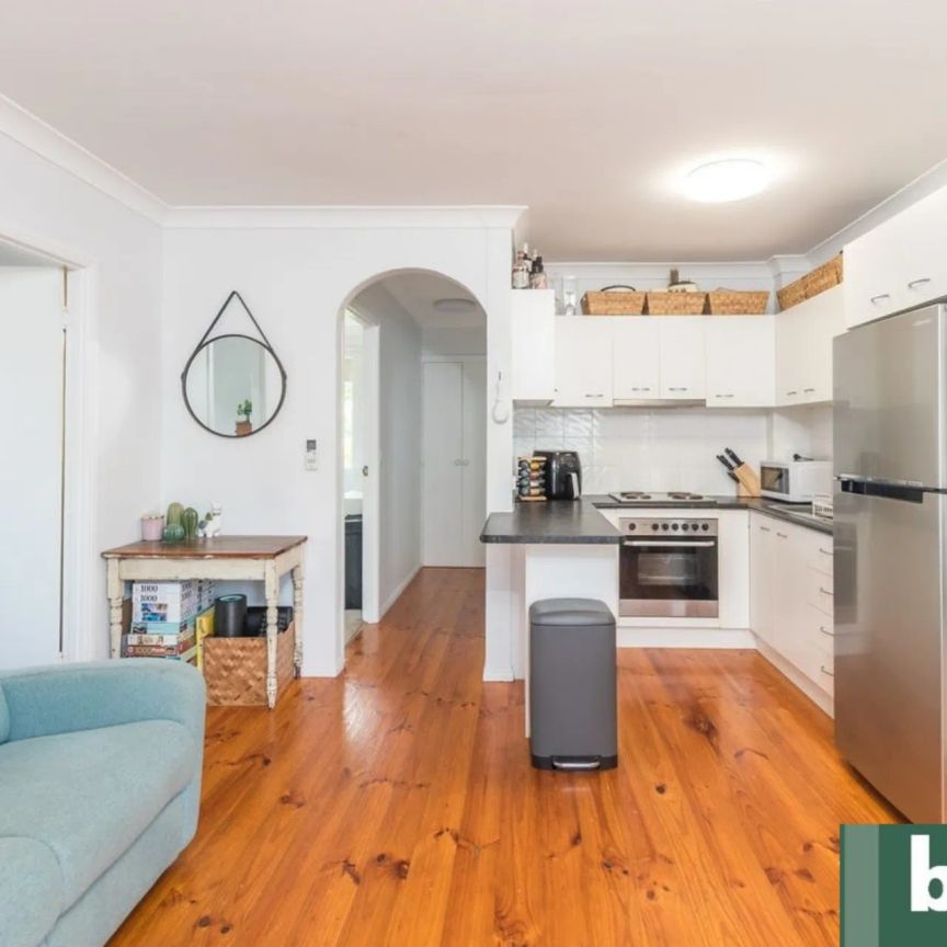 Stylish Second-Floor Apartment in Vibrant Stones Corner - Photo 1