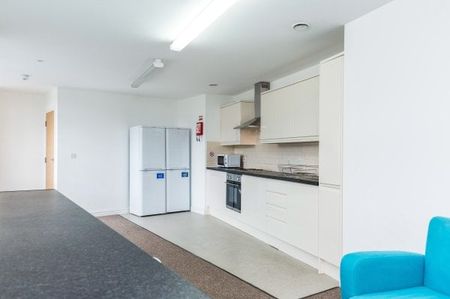 Guildhall Walk, Portsmouth - Photo 3