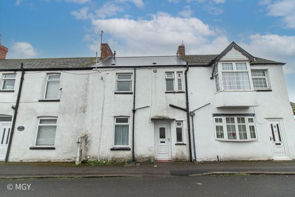 2 bedroom terraced house to rent - Photo 1