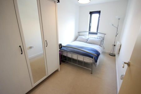 Guildford Road, Woking, Surrey, GU22 - Photo 3