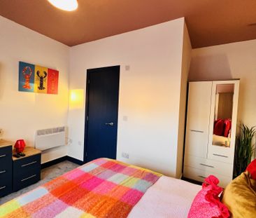 BEDROOM 5 – MEDIUM DOUBLE ENSUITE - Photo 2