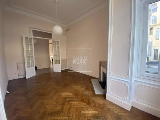 Location Appartement 4 pièces 107m² CANNES 06400 - Photo 1