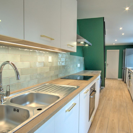 Chambre meublée + SDB privative dans résidence centre-ville - Photo 3