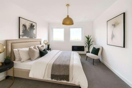 West Byfleet, Surrey, KT14 - Photo 3