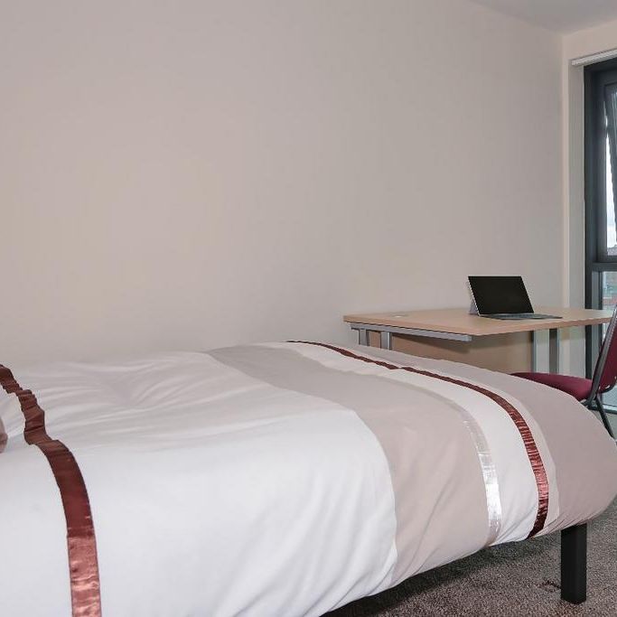 4 bedroom apartment to rent - Photo 1