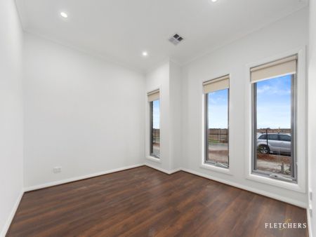 Modern Living in the Heart of Tarneit - Photo 5