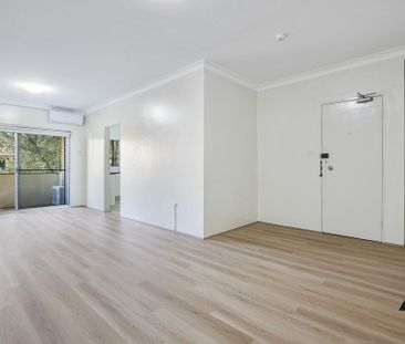 Tastefully Renovated, Modern And Sun Kissed, Private And Ambient Ex... - Photo 4