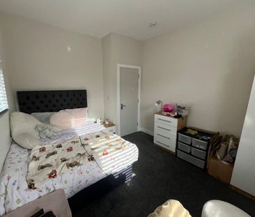 4 bedroom detached house to rent - Photo 3