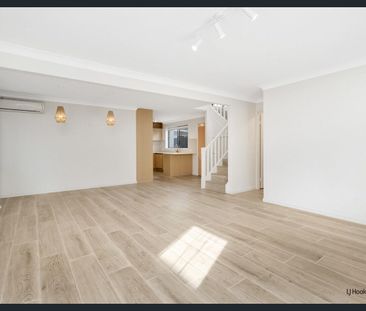 FULLY RENOVATED THREE BEDROOM DULPLEX - CENTRAL PALM BEACH! - Photo 1