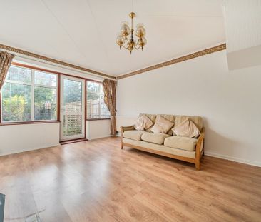 2 bedroom end of terrace house to rent - Photo 1