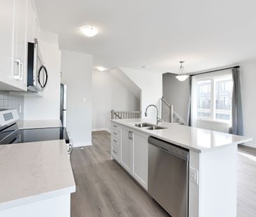 For Lease - 368 CLEARPATH Private, Kanata, Ontario - Photo 2