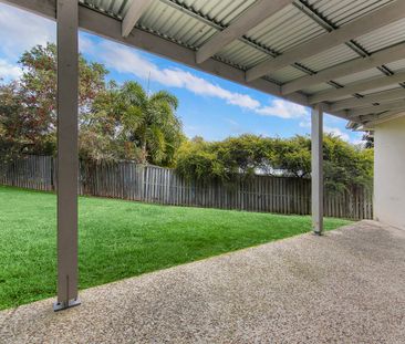 Large 4 Bedroom Home in Coomera Waters Estate!! - Photo 6