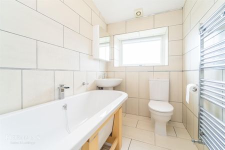 Bank Hey Lane South, Blackburn - Photo 2