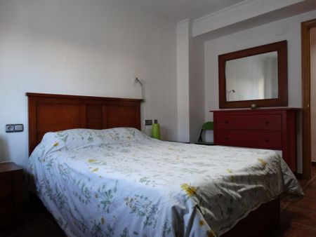 APARTAMENTO EN ALQUILER TEMPORAL POR 600 €/MES EN VILLANUEVA DEL ROSARIO (Málaga) - Foto 4