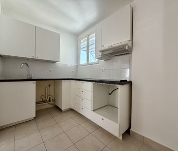 Location Appartement 2 pièces 37m² ST CYR L ECOLE 78210 - Photo 2