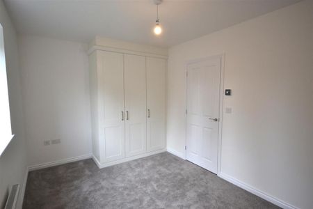 2 bedroom semi-detached house to rent - Photo 4