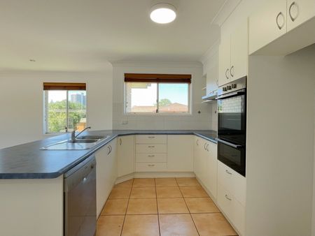 Coffs Harbour, 3/23 Karuah Avenue - Photo 4