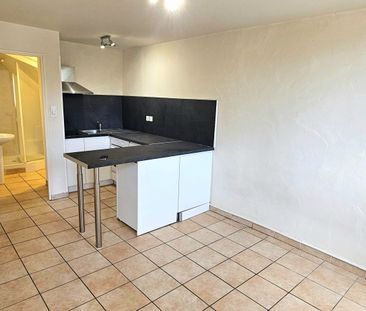 Location Appartement 1 pièce 18m² GONFARON 83590 - Photo 1