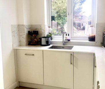 1 bedroom in a house share to rent - Photo 6