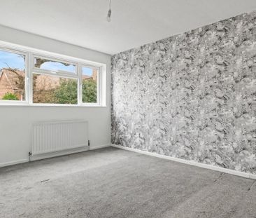 3 bedroom end of terrace house to rent - Photo 4