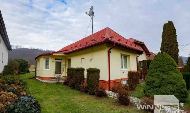 Exkluzívne Vám ponúkame na prenájom rodinný dom v Adidovciach - Photo 1