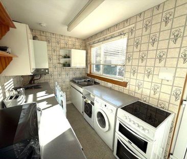 2 bedroom semi-detached house to rent - Photo 5