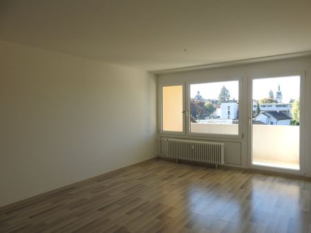 "eigene Waschmaschine | moderne 4.5-Zimmer-Wohnung an ruhiger Lage mit sonnigem Balkon" - Photo 4