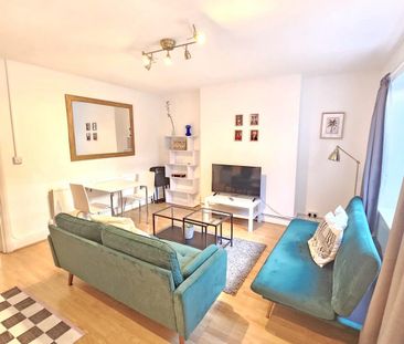 2 bedroom flat to rent - Photo 2