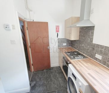 4 Bedroom Flat - Photo 4