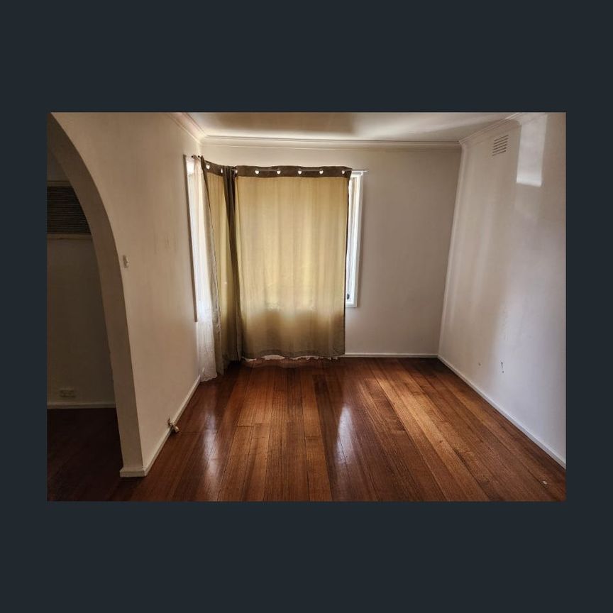 Prime Location - Photo 1