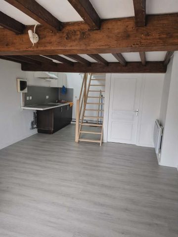 Location Appartement 2 pièces 38m² AIRE SUR LA LYS 62120 - Photo 4