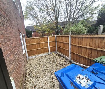 1 bedroom semi-detached house to rent - Photo 6